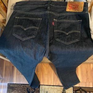 Men Levi’s 501